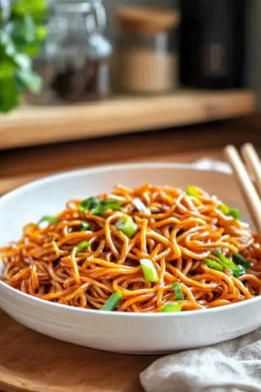 Gebratene Asia Nudeln: Ein Unglaubliches Ultimatives Rezept in 20 Minuten!